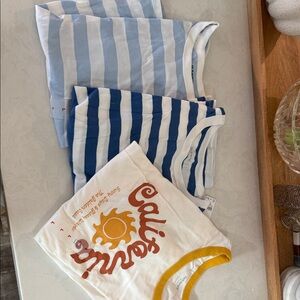 Old Navy 3 new Graphic Tees BUNDLE of 3